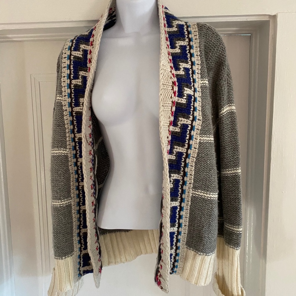 American Eagle Sweater